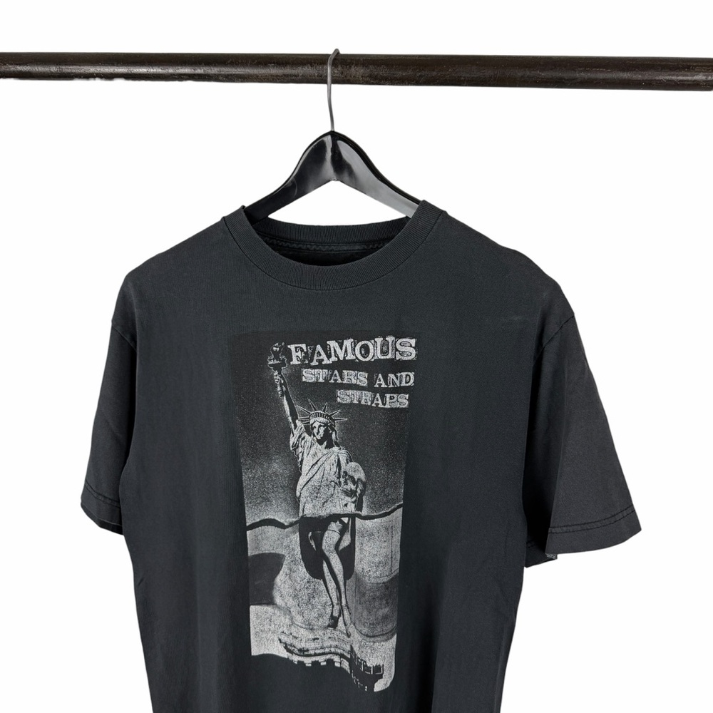 Mens Y2K Famous Stars & Straps Streetwear New York City Black Shirt Size M - Picture 6 of 9